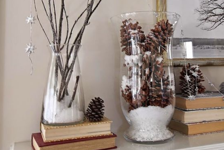 Mit einigen Zweigen und einer Vase gestalten Sie wunderschöne Winterdekorationen!